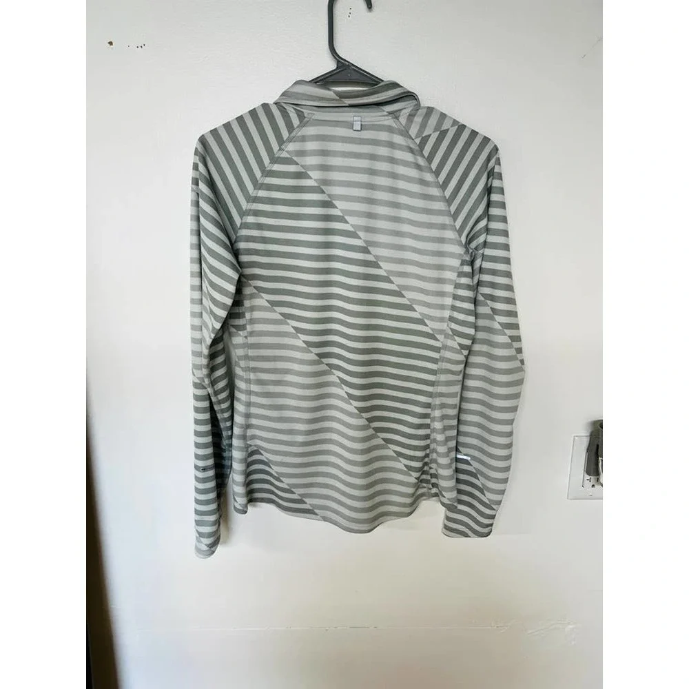 Nike Dri-Fit 1/2 Zip Long Sleeve - Picture 6 of 6